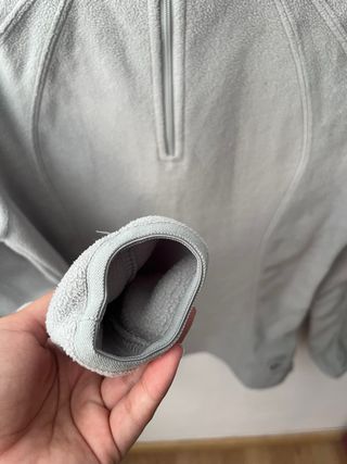 Jersey sudadera polar gris. En perfecto estado.