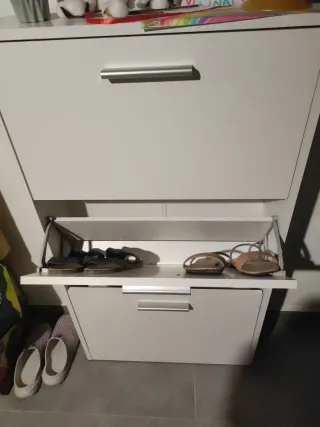 Zapatero blanco de madera