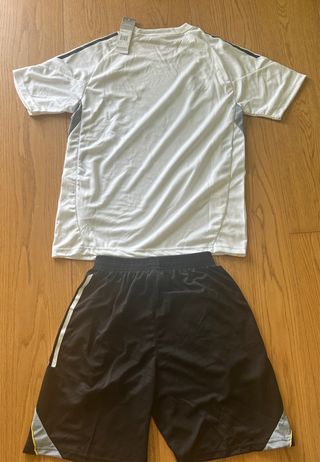 Maglia e pantaloncini Real Madrid Adidas