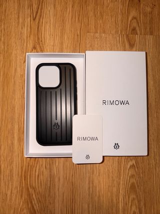 Funda iPhone 16 Pro Rimowa Negra