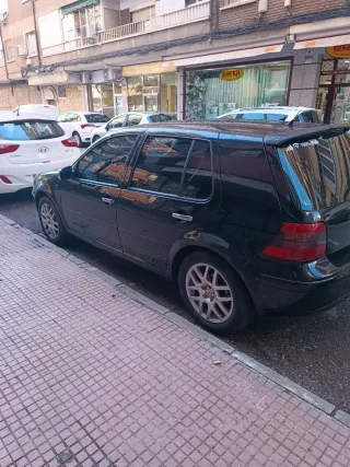 Volkswagen Golf 2000