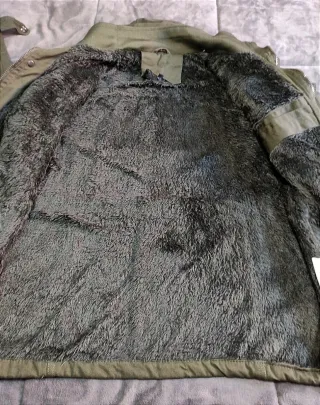 Chaqueta forro polar.