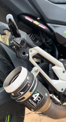 Sistema de escape Austin Racing Kawasaki Z800