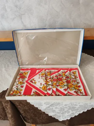 Set Tovaglia 6 Posti e Tovaglioli