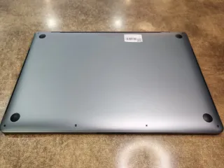 MacBook Pro 16" Plata, touch bar -2 años garantía-