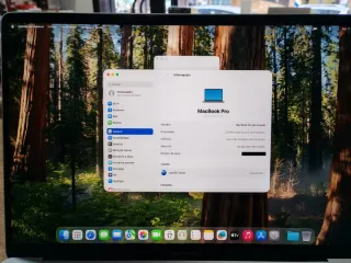MacBook Pro 16" Plata, touch bar -2 años garantía-