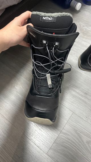 Botas de Snowboard Nitro Negras y Beige