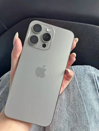 iPhone 15 Pro Max Gris/Plata