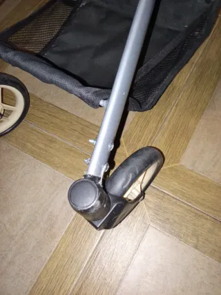 Cochecito de juguete