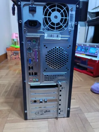 Torre de Ordenador de mesa