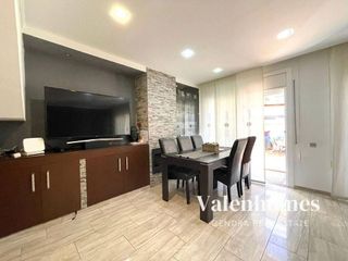 Casa pareada en venta en Polinyà