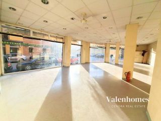 Local comercial en venta en Santa Clara-Caputxins-Hospital en Vic