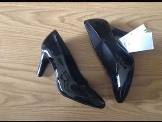 Zapatos de tacón Pitillos negros charol