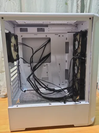 Caja PC Cougar Blanca