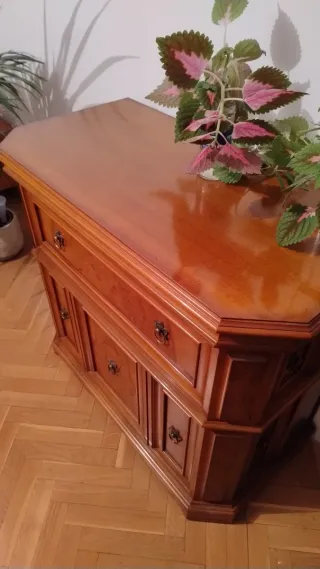 Mueble bar de madera