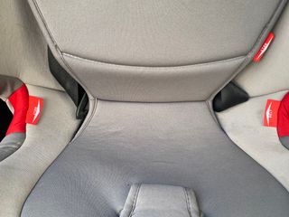 Silla coche Chicco gris