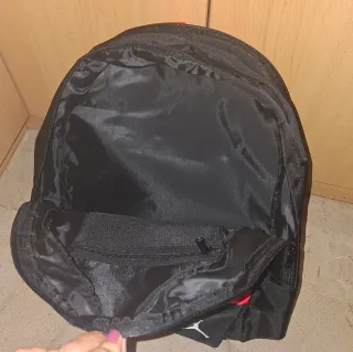 Mochila Jordan Vintage Unisex Negra y Roja