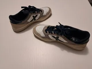 Zapatillas Munich Beige y Blancas