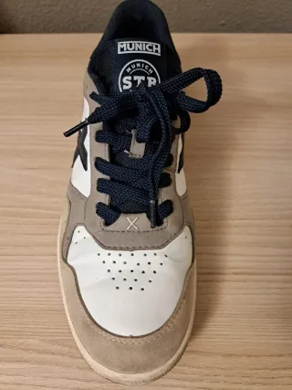 Zapatillas Munich Beige y Blancas