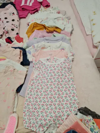 Lote Ropa Niña 0-6 Meses y Bañera