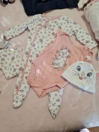 Lote Ropa Niña 0-6 Meses y Bañera