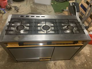 Cocina Industrial 3 Fuegos con Horno Butano