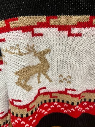 Jersey Navideño Negro Ciervos y Copos Nieve