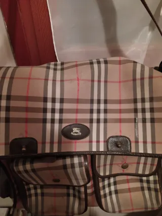 Borsa Burberry tracolla con tasche