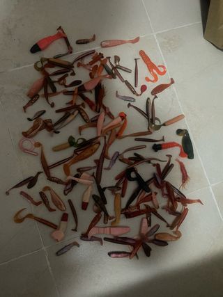 Lote de vinilos de pesca variados