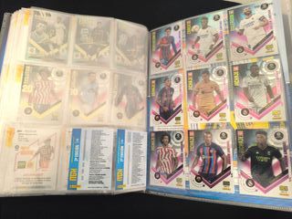 Álbum Panini Megacracks LaLiga 22-23 Completo