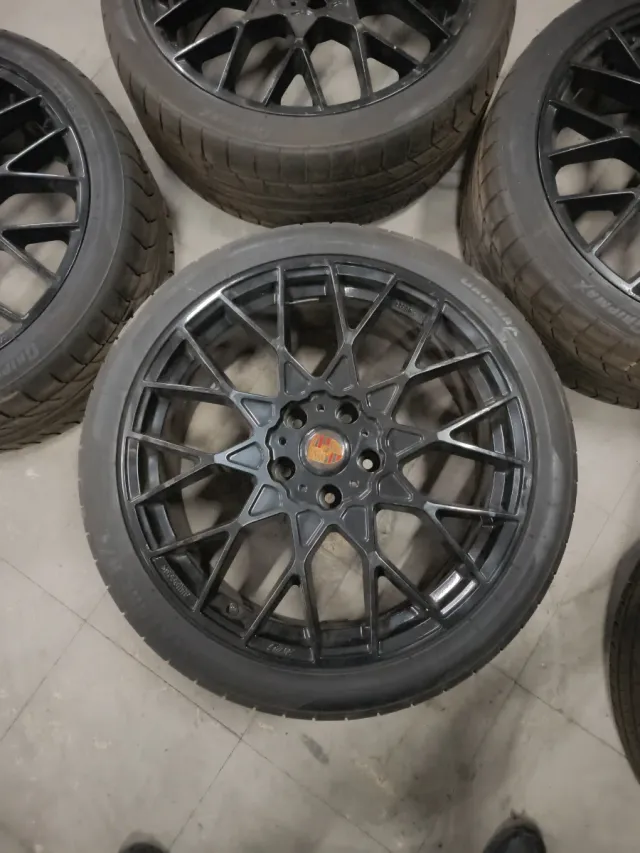 Llantas Porsche 21 con Neumáticos