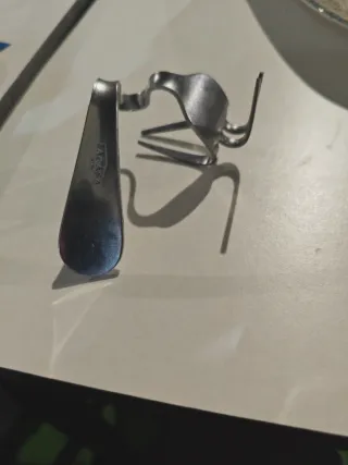 Tenedor de metal alta gama