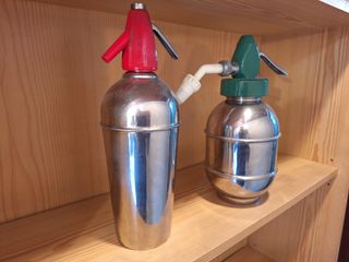 Lote de dos sifones antiguos