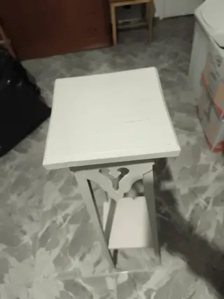 Macetero alto de madera blanco