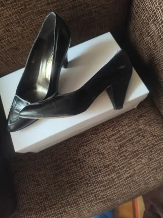 Zapatos de invierno negros y rojos,botas