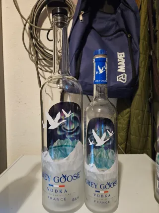 Grey Goose limited Luminous 1.5L & 0.75L vuoti 2pz