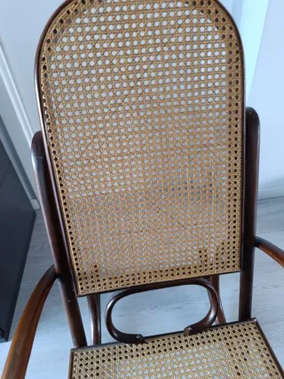 Dos mecedoras antigua madera y mimbre