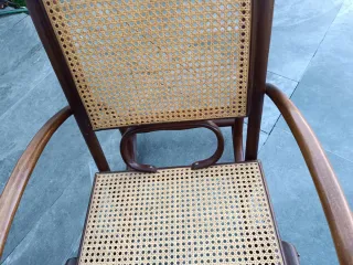 Dos mecedoras antigua madera y mimbre