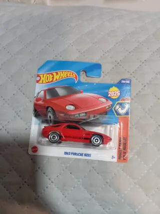 Hot Wheels 1983 Porsche 928S Rojo