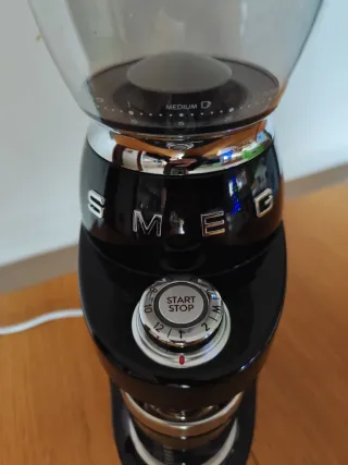 Macinacaffè Smeg Nero