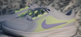 Zapatillas Nike Mujer Verdes y Moradas