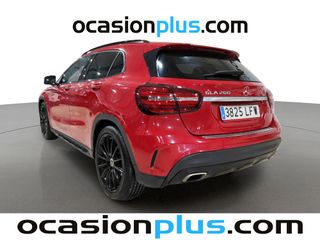 Mercedes-Benz GLA 200 115 kW (156 CV)