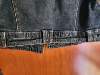 Chaqueta vaquera corta S