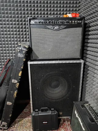 Amplificador de guitarra Peavey Vk212