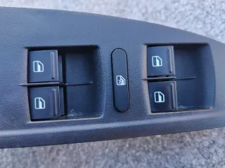 Mando de elevalunas seat altea 2011