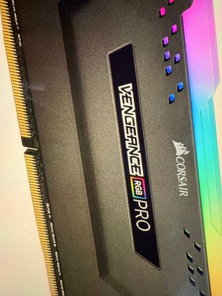 Módulo Corsair Vengeance RGB Pro 16GB DDR4