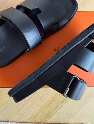 Hermes Chypre Sandalias Negras