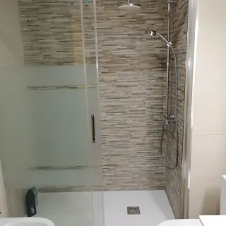 Instalación plato de ducha y mampara