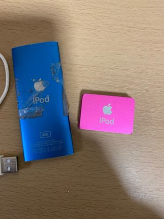 Lote 2 iPods Apple (Azul y Rosa)