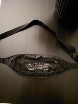 Bandolera Nike Negra